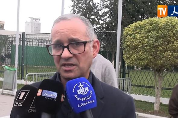 بوحبيني:
"يشرفنا
مواجهة
قدامى
المنتخب
الجزائري
ونطمح
لمشاركات
إفريقية
وعالمية"