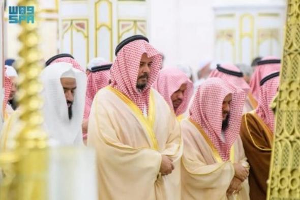 المصلون
    يؤدون
    صلاة
    الاستسقاء
    في
    المسجد
    النبوي