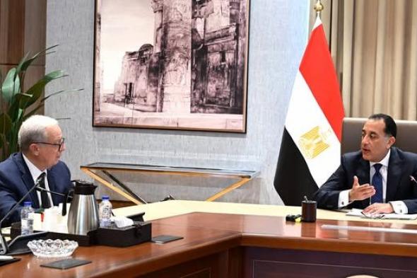 مجلس
      الوزراء
      بعد
      إلغاء
      وزارة
      قطاع
      الأعمال
      العام:
      نعمل
      على
      تنظيم
      وضع
      الشركات
      التابعة
      لها