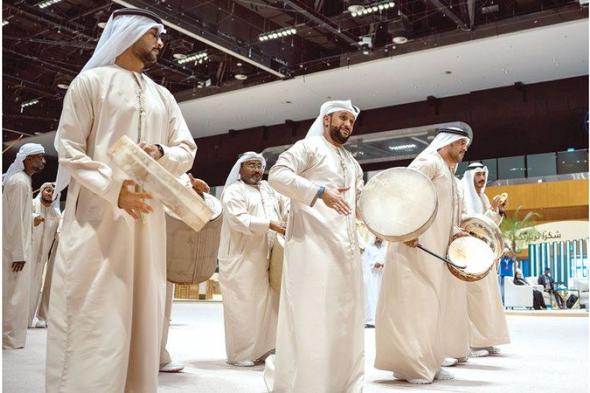 العروض الأدائية تزين «مهرجان الشعر»