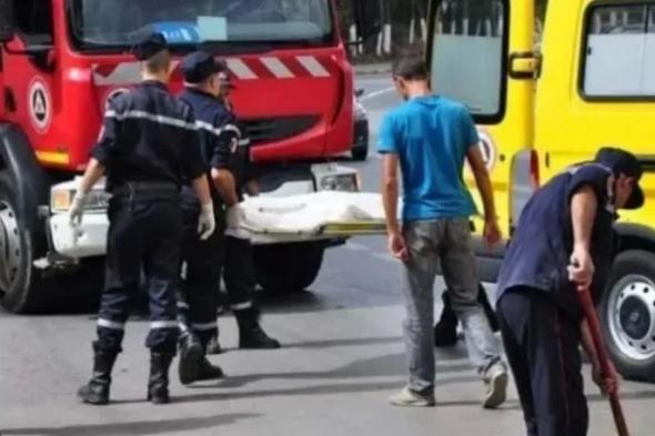 باتنة..
وفاة
طفل
دهسته
شاحنة
بحي
النصر
في
بريكة