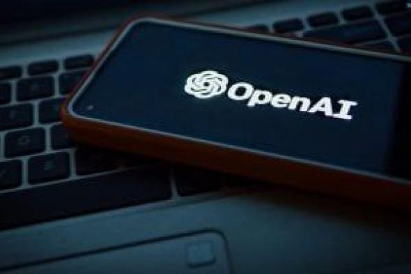 أنثروبيك
توسع
مزايا
Claude
المجانية
فى
مواجهة
تحركات
OpenAI