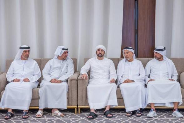 حمدان
      بن
      محمد
      يقدم
      واجب
      العزاء
      في
      وفاة
      عبدالمجيد
      صديقي