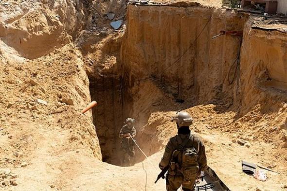 يديعوت:
الجيش
الإسرائيلي
يفتقر
لخريطة
كاملة
للأنفاق
داخل
"الخط
الأصفر"