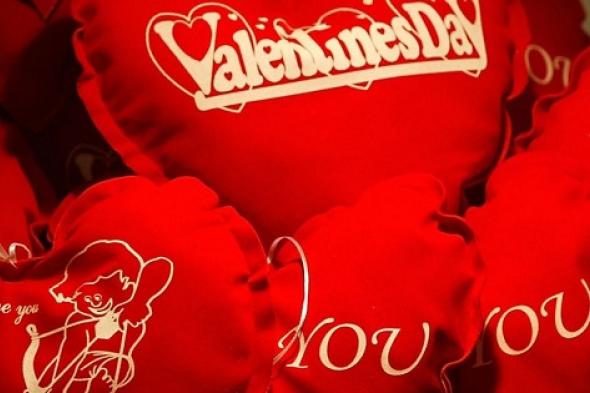 تهنئة
عيد
الحب
للحبيب
14
فبراير
2026:
أجمل
الرسائل
الرومانسية