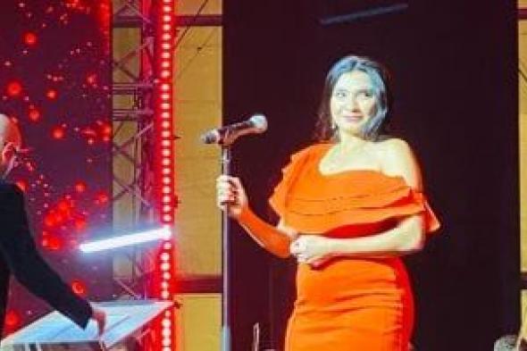 رحاب
مطاوع
تغني
لوردة
فى
ثاني
أمسية
لعيد
الحب
بالأوبرا