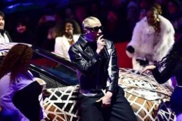 مغني
الراب
Soho
Bani
يشعل
الأجواء
على
السجادة
الحمراء
لمهرجان
برلين
السينمائي