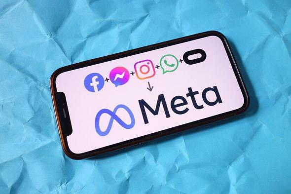 "بزنس
إنسايدر":
"ميتا"
تحصل
على
براءة
اختراع
لمحاكاة
نشاطك
على
تطبيقاتها
بعد
موتك!