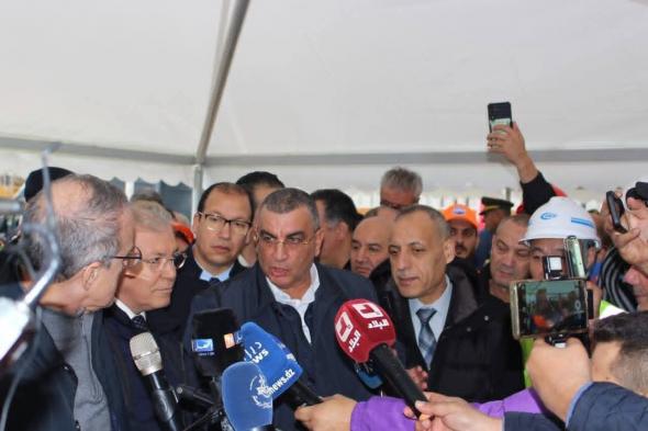 جلاوي
يعاين
تقدم
أشغال
الخط
المنجمي
الشرقي
وتوسعة
ميناء
عنابة
الفوسفاتي