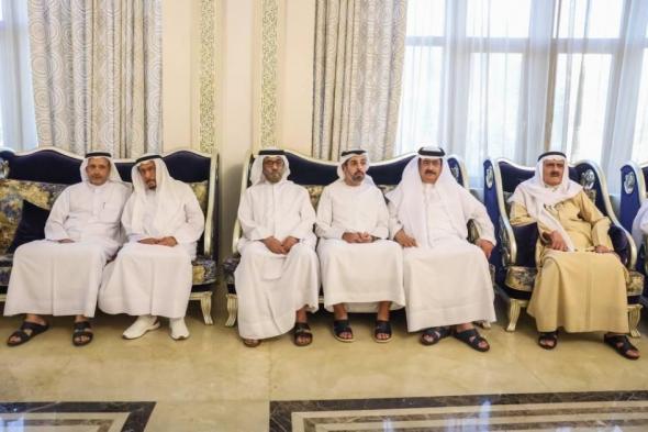 شيوخ
      ومسؤولون
      يعزون
      بوفاة
      حصة
      بنت
      خليفة
      السويدي