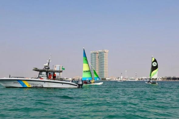 حرس
الحدود
يشارك
في
تنظيم
تحدي
«أبحر
واسبح»
بجدة