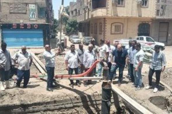 نائب محافظ الجيزة يتابع أعمال إصلاح هبوط الصرف الصحى بطريق جسر المنوات