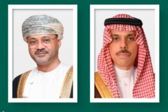 وزير الخارجية يتلقى اتصالًا هاتفيًا من نظيره العُماني